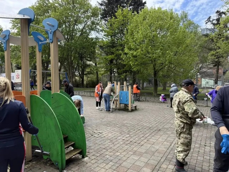 Жители Туапсе собрались на общегородскую уборку