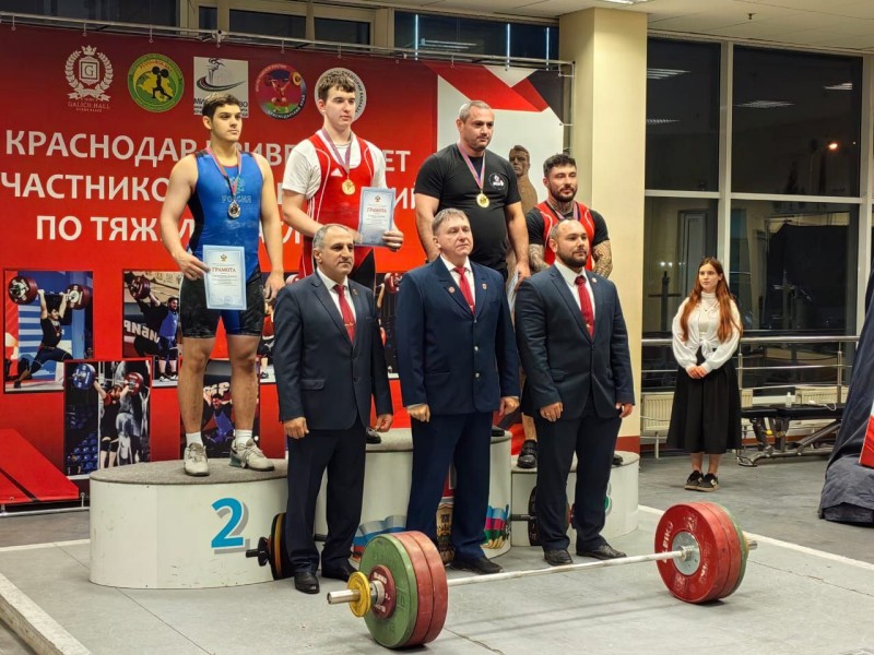 Туапсинские спортсмены заняли призовые места на кубке Краснодарского края по тяжёлой атлетике