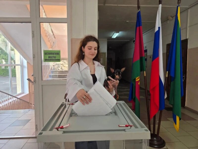 Необычный посетитель появился на одном из избирательных участков в Туапсе