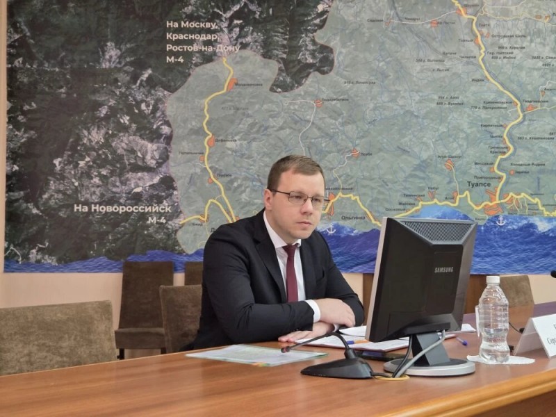 Глава Туапсинского округа провел планерное совещание 