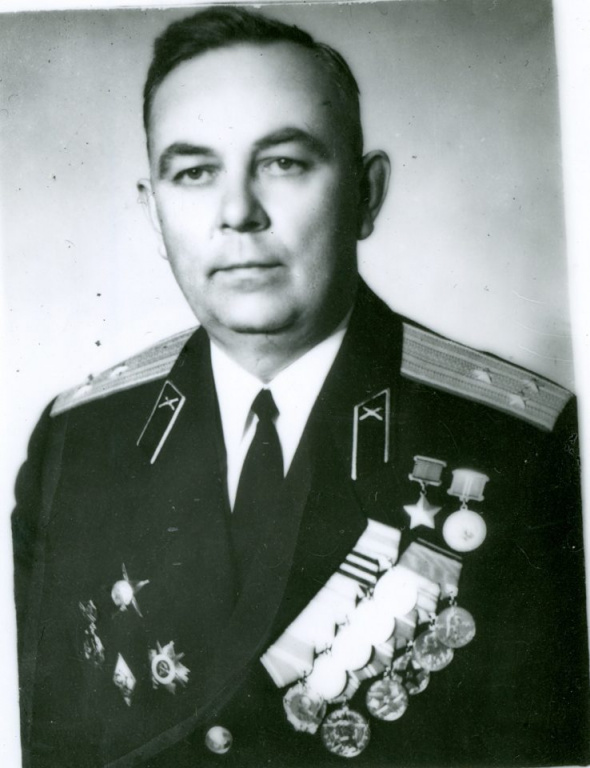 Тимофей Петрович Северов, командир батареи артиллерийского полка, Герой Советского Союза